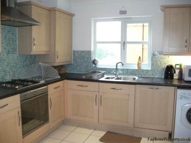  Image of 2 bedroom Apartment to rent in Waglands Garden Buckingham MK18 at Buckingham, MK18 1EA
