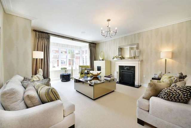  Image of 4 bedroom Detached house for sale in Walnut Grove Banstead SM7 at Banstead Surrey Banstead, SM7 1PJ