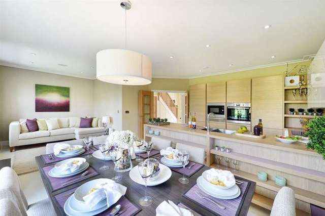  Image of 4 bedroom Detached house for sale in Walnut Grove Banstead SM7 at Banstead Surrey Banstead, SM7 1PJ