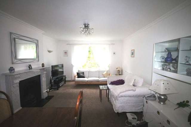 Image of 2 bedroom Flat to rent in Wanstead Close Bromley BR1 at Bromley  Kent, BR1 3BN