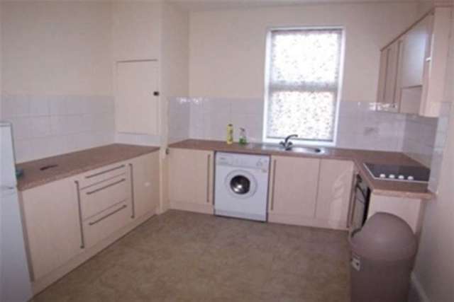  Image of 2 bedroom Flat to rent in Lonsdale Road London E11 at London, E11 2PH