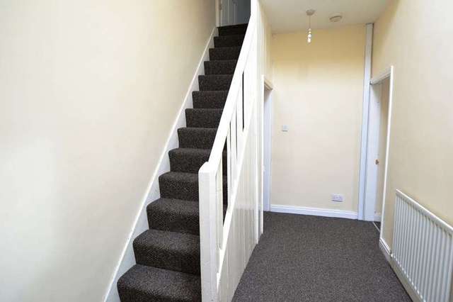  Image of 3 bedroom End of Terrace to rent in Warren Road Stirchley Birmingham B30 at Warren Road Stirchley Birmingham, B30 2NY