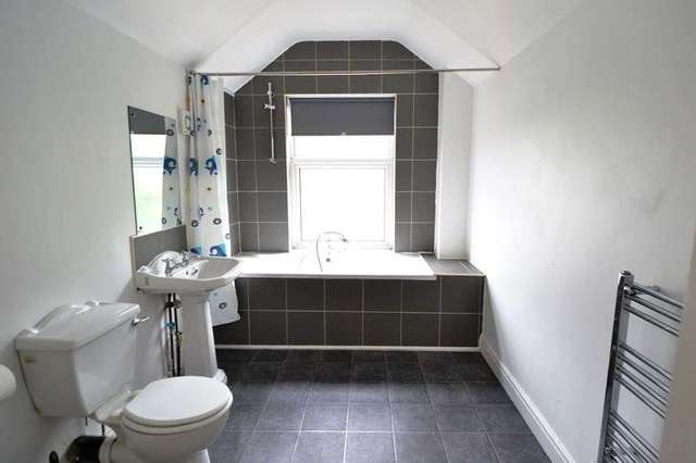  Image of 3 bedroom End of Terrace to rent in Warren Road Stirchley Birmingham B30 at Warren Road Stirchley Birmingham, B30 2NY