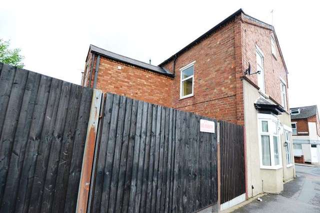  Image of 3 bedroom End of Terrace to rent in Warren Road Stirchley Birmingham B30 at Warren Road Stirchley Birmingham, B30 2NY