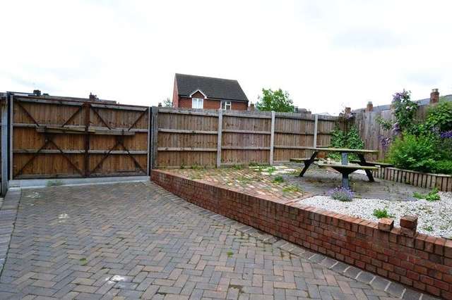  Image of 3 bedroom End of Terrace to rent in Warren Road Stirchley Birmingham B30 at Warren Road Stirchley Birmingham, B30 2NY