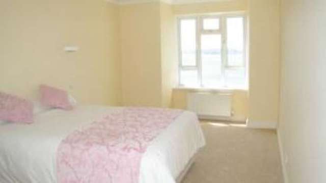  Image of 3 bedroom Flat for sale in Warren Road Torquay TQ2 at Warren Road Torquay Torquay, TQ2 5TU