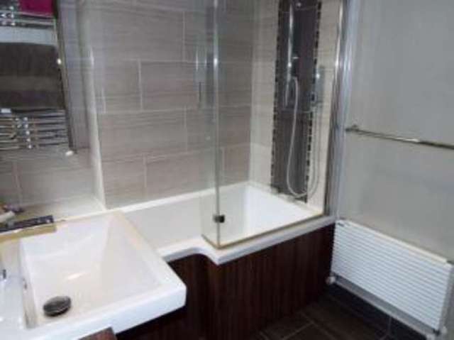  Image of 3 bedroom Bungalow for sale in Warfield Crescent Waterlooville PO7 at Waterlooville Hampshire Waterlooville, PO7 7JR