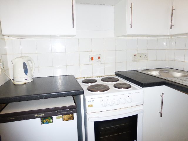  Image of 1 bedroom Flat to rent in Watson Crescent Edinburgh EH11 at Polwarth Edinburgh Edinburgh, EH11 1HA
