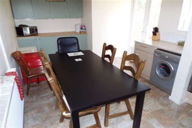  Image of 3 bedroom Detached house to rent in Wellin Lane Edwalton Nottingham NG12 at Nottingham, NG12 4AS