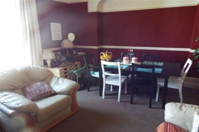  Image of 1 bedroom Flat to rent in Wellington Park Clifton Bristol BS8 at Bristol, BS8 2UW