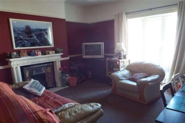  Image of 1 bedroom Flat to rent in Wellington Park Clifton Bristol BS8 at Bristol, BS8 2UW