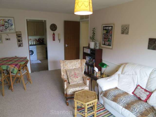  Image of 1 bedroom Apartment to rent in Wellington Road Fallowfield Manchester M14 at Wellington Road Fallowfield Manchester, M14 6AG
