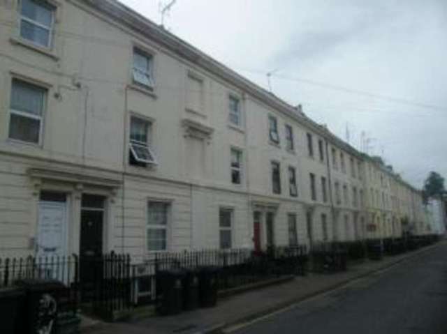  Image of 2 bedroom Flat for sale in Wellington Street Gloucester GL1 at Gloucester Gloucestershire Gloucester, GL1 1RD
