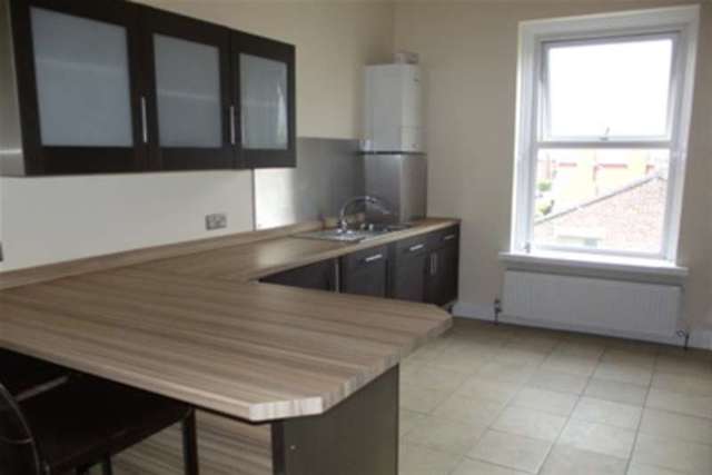  Image of 2 bedroom Flat to rent in Wellington Villas Bury BL8 at Bury, BL8 2NX