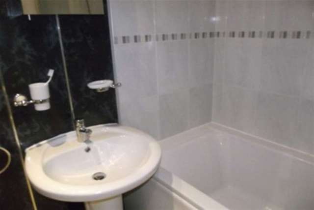 Image of 2 bedroom Flat to rent in Wellington Villas Bury BL8 at Bury, BL8 2NX