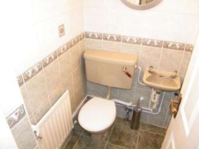  Image of 5 bedroom Detached house for sale in Wentworth Park Freshbrook Swindon SN5 at Freshbrook Swindon Shaw, SN5 8QX