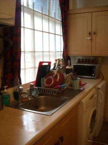  Image of 2 bedroom Flat to rent in West End Lane London NW6 at London NW6 4SY West Hampstead, NW6 4SY