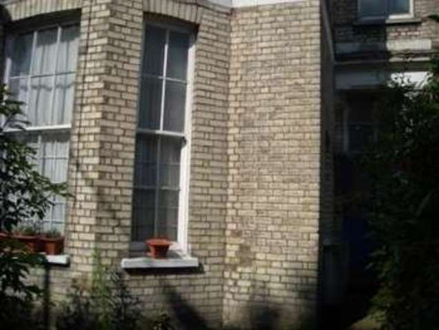  Image of 2 bedroom Flat to rent in West End Lane London NW6 at London NW6 4SY West Hampstead, NW6 4SY