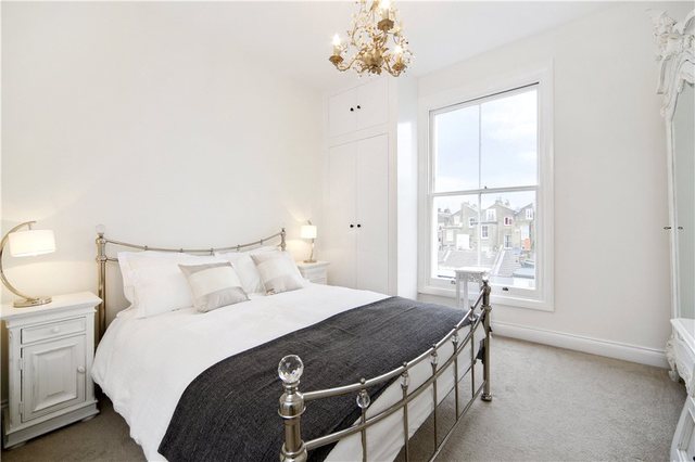  Image of 1 bedroom Flat to rent in Westbourne Park Road London W11 at Westbourne Park Road  London, W11 1EL
