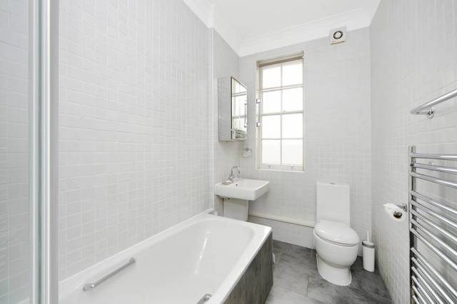  Image of 2 bedroom Ground Flat to rent in Westbourne Terrace London W2 at Westbourne Terrace  London, W2 3UP