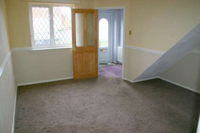  Image of 2 bedroom Terraced house to rent in Westbury Close Whitleigh Plymouth PL5 at Westbury Close Whitleigh Plymouth, PL5 4AH