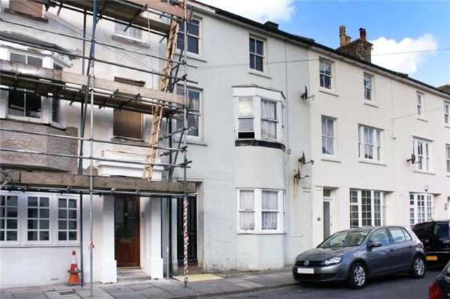  Image of 1 bedroom Apartment to rent in Western Road Littlehampton BN17 at Littlehampton Littlehampton, BN17 5NP