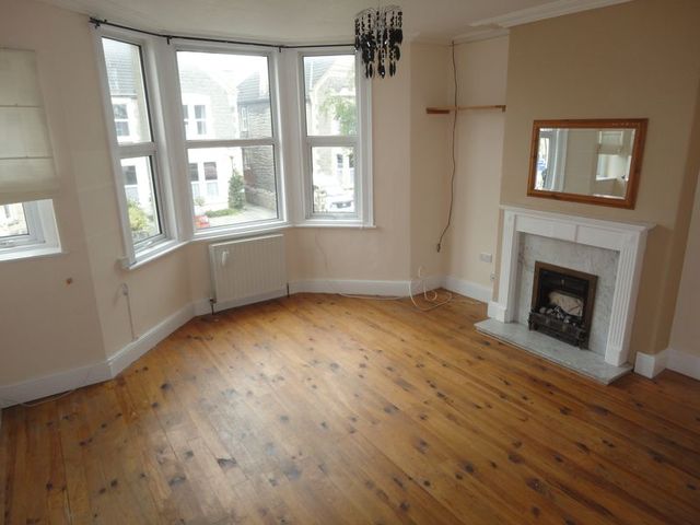  Image of 4 bedroom Terraced house to rent in Ashcombe Road Weston-super-Mare BS23 at Ashcombe Road  Weston-Super-Mare, BS23 3DU