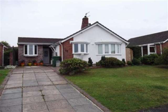  Image of 2 bedroom Flat to rent in Chafeys Avenue Weymouth DT4 at Weymouth, DT4 0EJ