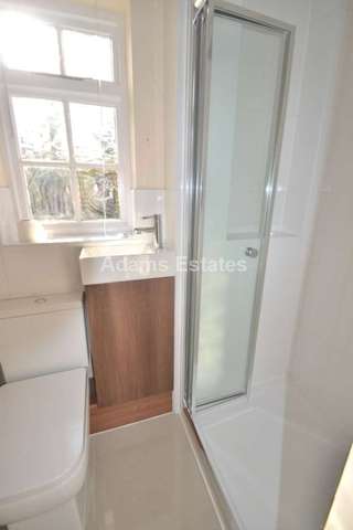  Image of 1 bedroom House Share to rent in Whitby Drive Reading RG1 at Whitby Drive  Reading, RG1 5HW