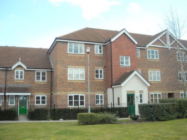  Image of 2 bedroom Flat to rent in Whitehead Way Aylesbury HP21 at Whitehead Way  Aylesbury, HP21 8LR