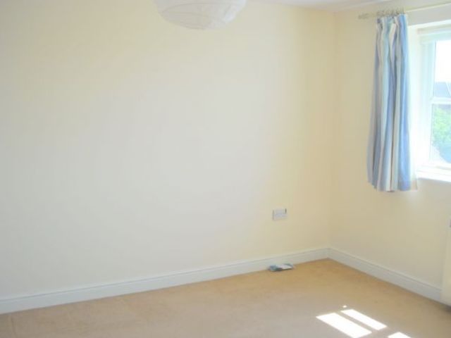  Image of 2 bedroom Flat to rent in Whitehead Way Aylesbury HP21 at Whitehead Way  Aylesbury, HP21 8LR