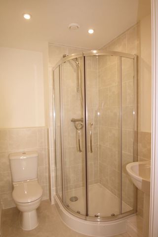  Image of 2 bedroom Flat to rent in Whitestone Way Croydon CR0 at Whitestone Way  Croydon, CR0 4FJ