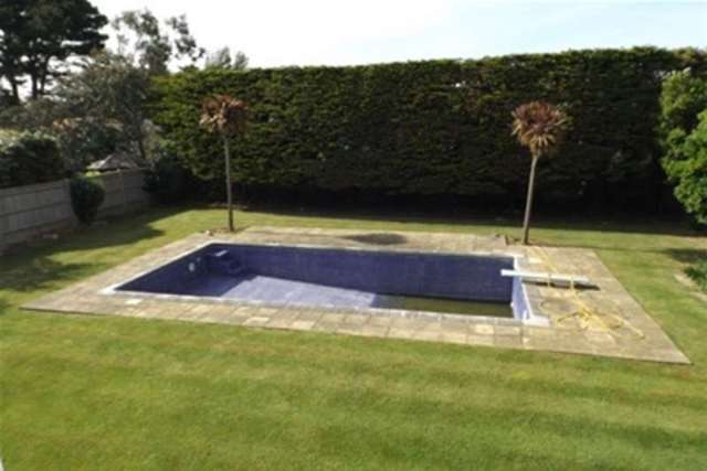  Image of 3 bedroom Detached house to rent in West Ridings East Preston Littlehampton BN16 at Littlehampton, BN16 2TD