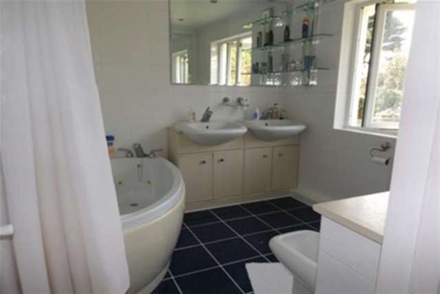  Image of 3 bedroom Detached house to rent in West Ridings East Preston Littlehampton BN16 at Littlehampton, BN16 2TD