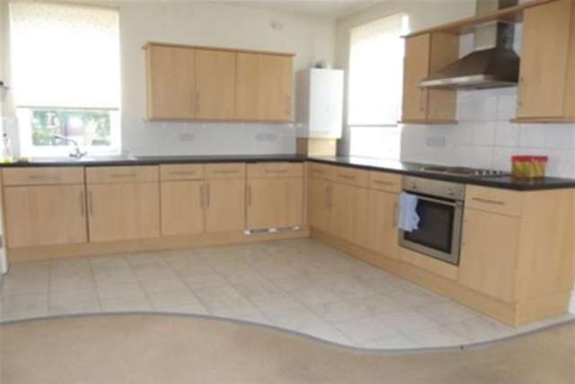  Image of 2 bedroom Flat to rent in Wimborne Road Poole BH15 at Poole, BH15 2BY