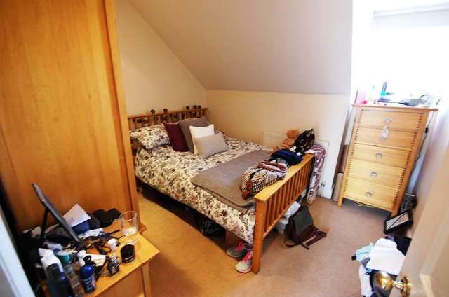  Image of 2 bedroom Flat to rent in Southgate Street Winchester SO23 at 17 Southgate Street  Winchester, SO23 9AA
