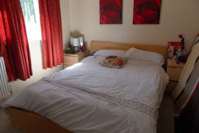  Image of 3 bedroom Detached house to rent in Winchester Close London E6 at Winchester Close Beckton London, E6 5QL