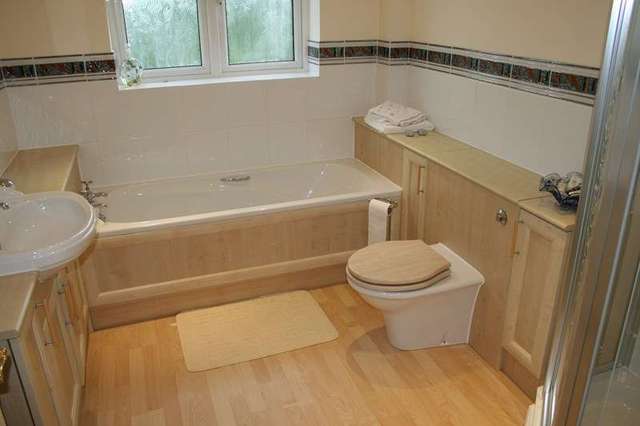  Image of 5 bedroom Detached house to rent in Windmill Gardens Summerhouse Close Callow Hill Redditch B97 at Windmill Gardens  REDDITCH, B97 5YH