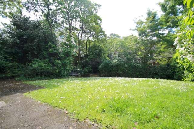  Image of 1 bedroom Flat to rent in Windmill Rise Kingston upon Thames KT2 at Kingston, KT2 7TU