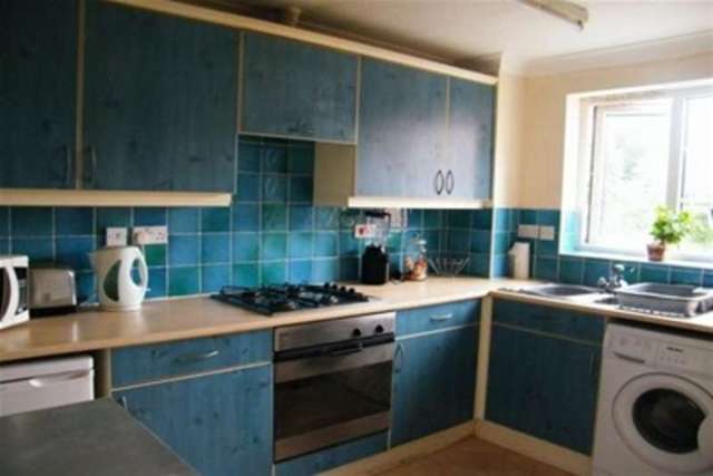  Image of 2 bedroom Flat to rent in Windmill Way Gateshead NE8 at Gateshead, NE8 1NU