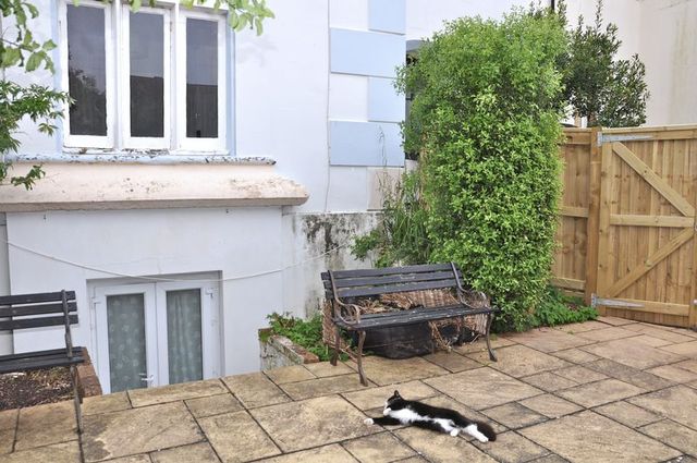  Image of 2 bedroom Flat for sale in Windsor Square Exmouth EX8 at Windsor Square  Exmouth, EX8 1JU