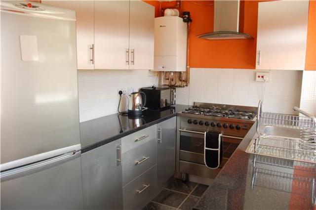  Image of 2 bedroom End of Terrace to rent in Windyridge Gardens Cheltenham GL50 at Gloucestershire, GL50 4SY