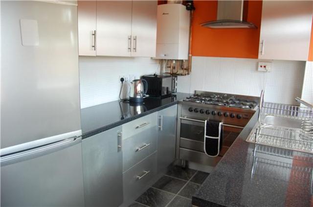 Image of 2 bedroom End of Terrace to rent in Windyridge Gardens Cheltenham GL50 at Gloucestershire, GL50 4SY