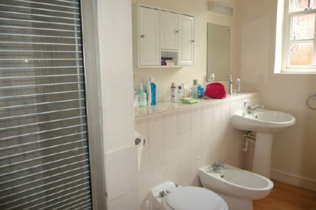  Image of 2 bedroom Flat to rent in Winn Road Southampton SO17 at 3 Winn Road Southampton Not specified, SO17 1EH