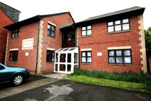  Image of 2 bedroom Flat to rent in Blenheim Road Reading RG1 at Reading, RG1 5NQ