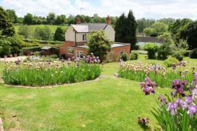  Image of 3 bedroom Detached house for sale in Worcester Road Titton Stourport-on-Severn DY13 at Worcester Road Titton Stourport-On-Severn, DY13 9QP