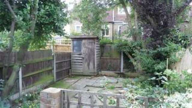  Image of 1 bedroom Flat to rent in Worsley Road London E11 at Worsley Road  Leytonstone, E11 3JN