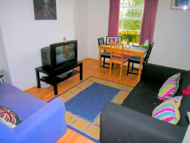  Image of 2 bedroom Apartment to rent in Wray Crescent London N4 at Wray Crescent  Islington, N4 3LP