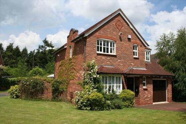  Image of 4 bedroom Detached house to rent in Wynds Point Birmingham B31 at Wynds Point Bournville BIRMINGHAM, B31 2EF