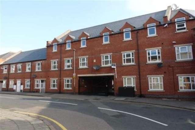  Image of 2 bedroom Flat to rent in Tudor Road Leicester LE3 at Leicester, LE3 5JJ